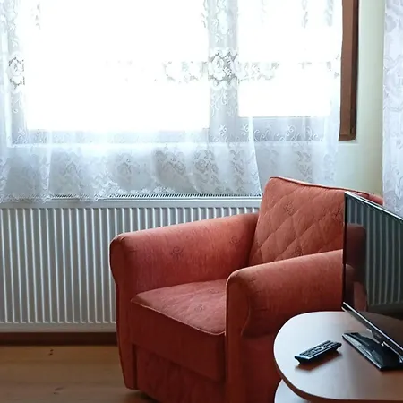 чери Трявна