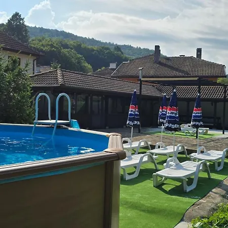 чери Casa vacanze Tryavna