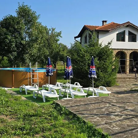 чери Casa vacanze Tryavna